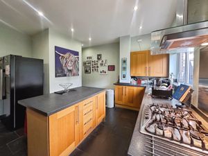 Kitchen- click for photo gallery